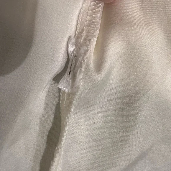 Express Cream Top - Picture 8 of 9